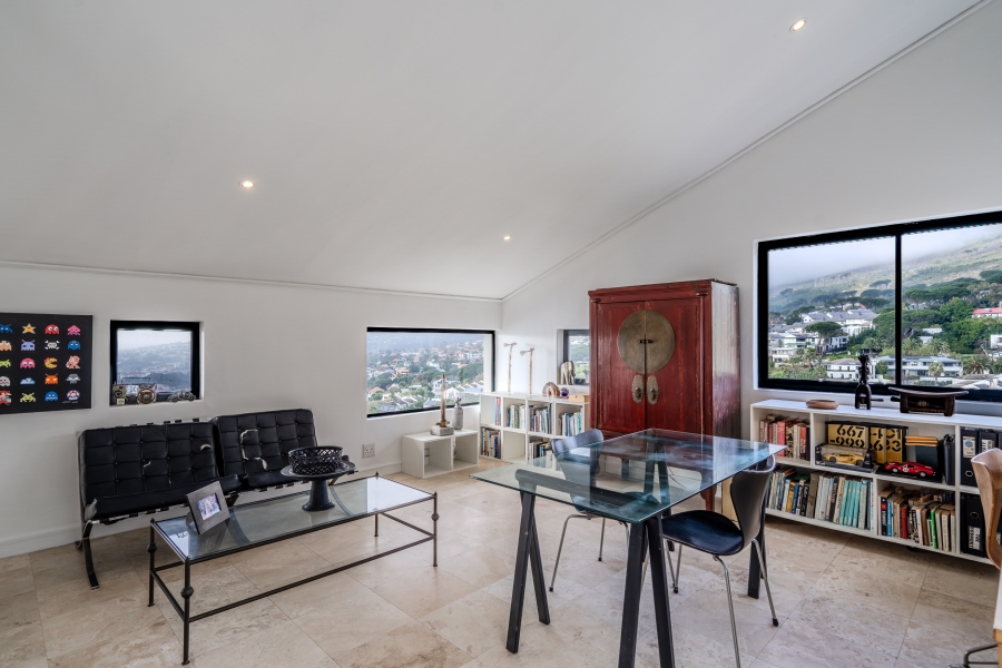 3 Bedroom Property for Sale in Oranjezicht Western Cape